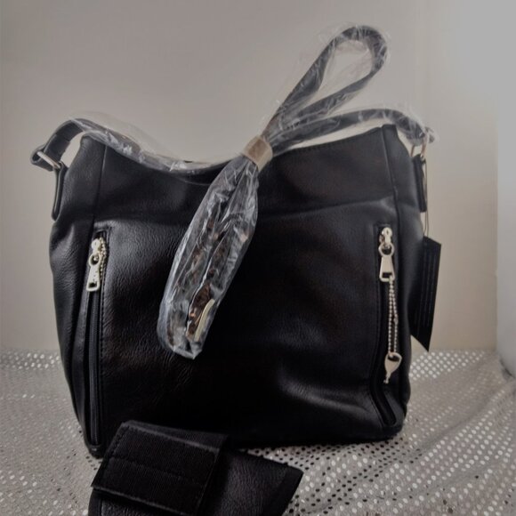 Jesse James Concealed Carry Crossbody - Picture 2 of 7